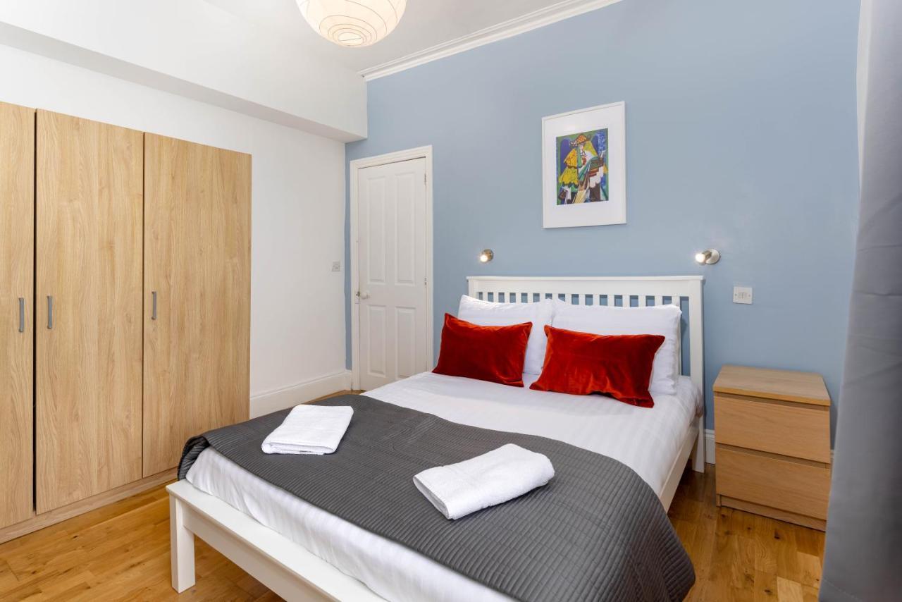 Air Host & Stay - Rockfield House - Sleeps 8 Liverpool Ngoại thất bức ảnh