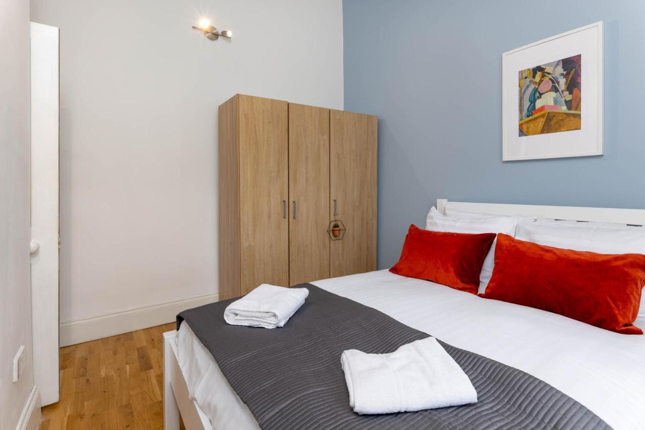 Air Host & Stay - Rockfield House - Sleeps 8 Liverpool Ngoại thất bức ảnh