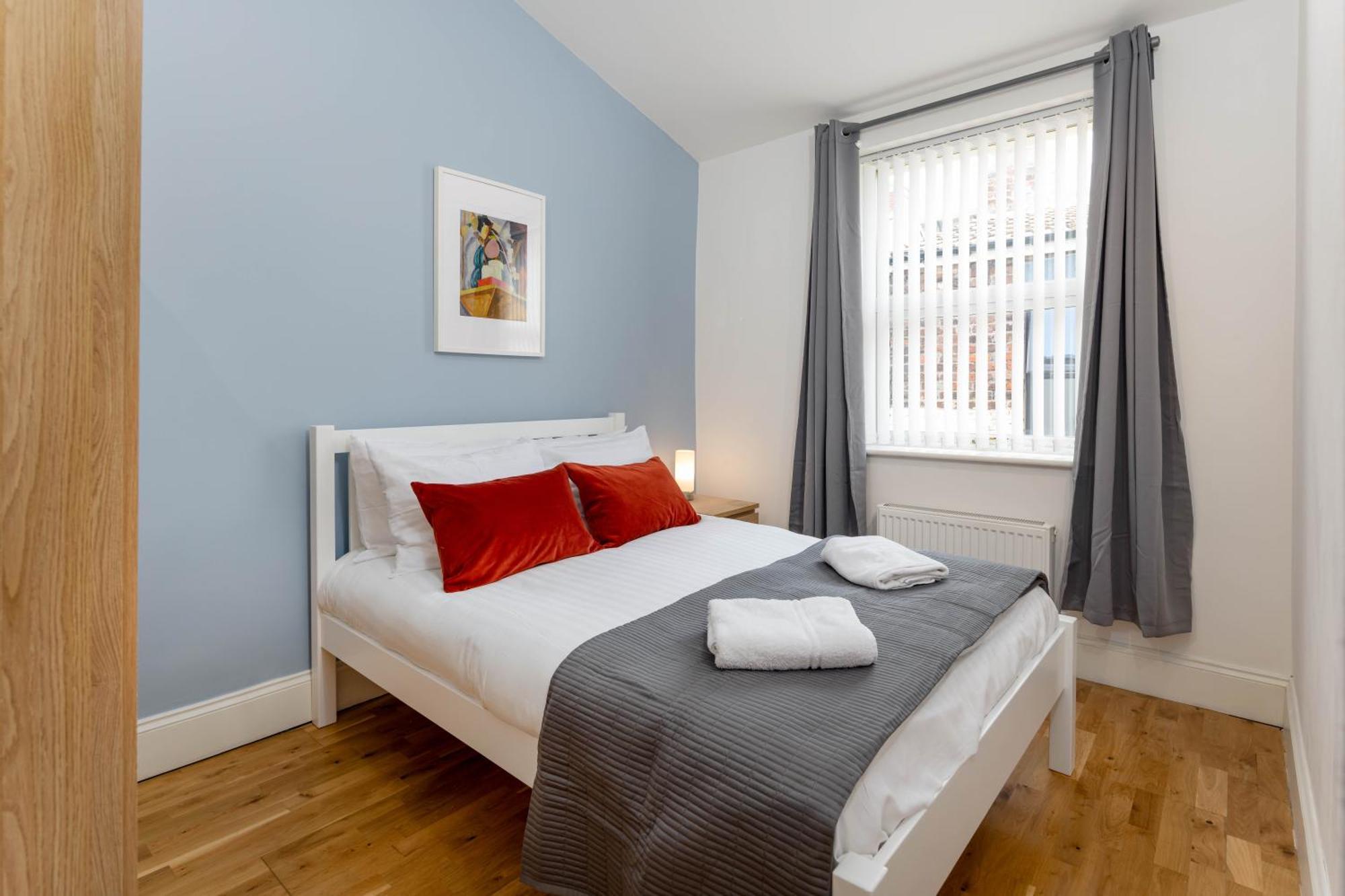 Air Host & Stay - Rockfield House - Sleeps 8 Liverpool Ngoại thất bức ảnh