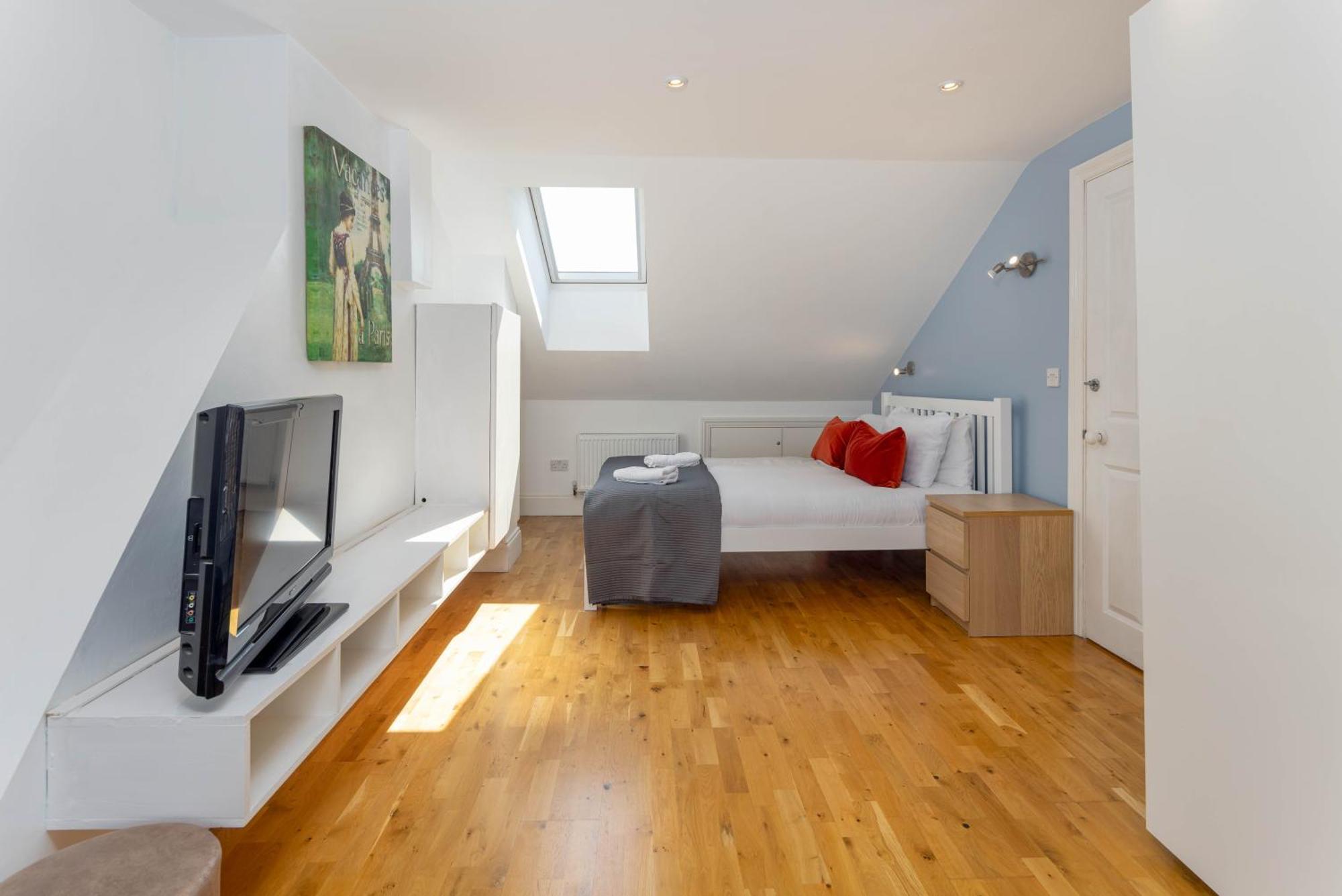 Air Host & Stay - Rockfield House - Sleeps 8 Liverpool Ngoại thất bức ảnh